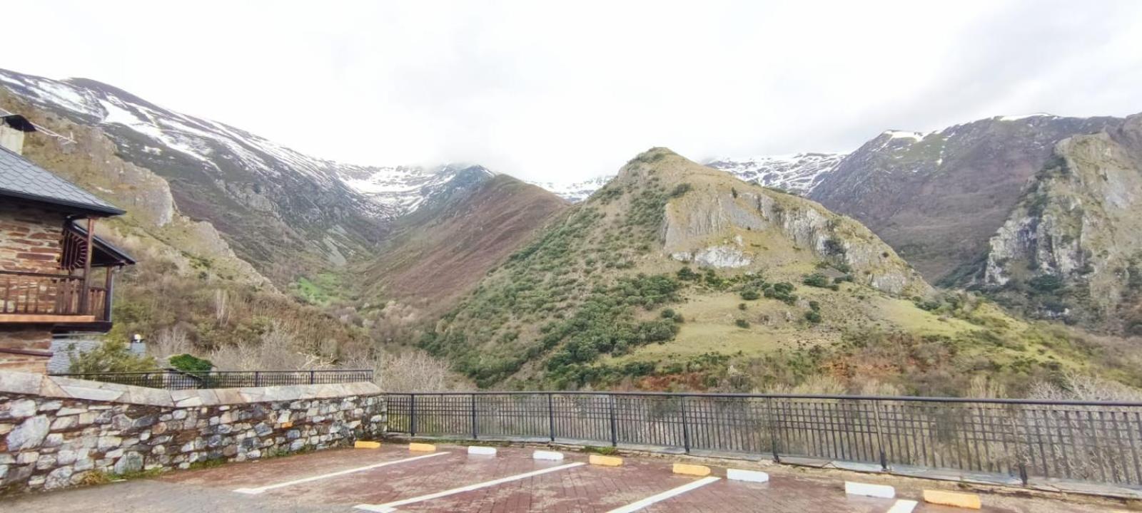 El Mirador Del Rosal Lägenhet Ponferrada Exteriör bild